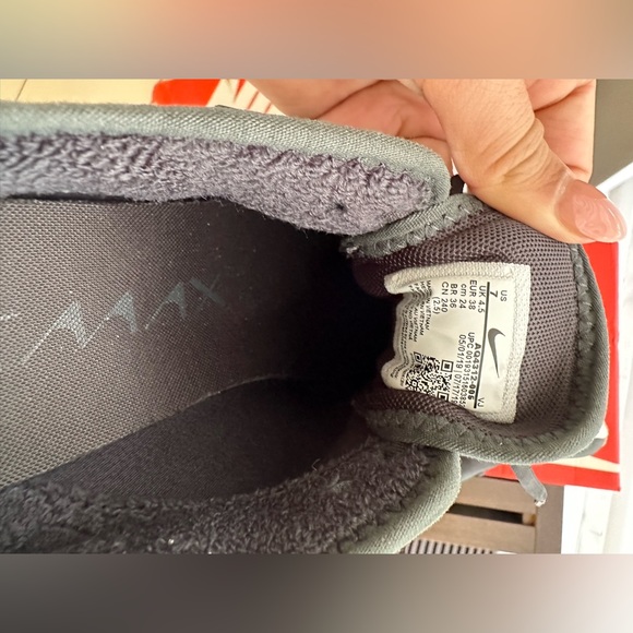 Women’s Nike Air Max Día Black/Taupe size 7 - Picture 5 of 6